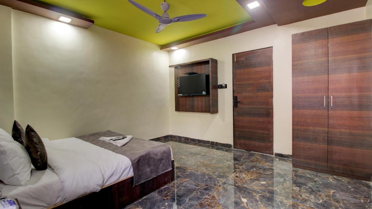 Hotel Priceless Suite Bombay Exhibition Centre Goregaon West מומביי מראה חיצוני תמונה