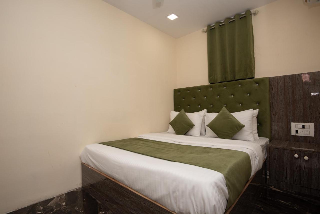 Hotel Priceless Suite Bombay Exhibition Centre Goregaon West מומביי מראה חיצוני תמונה