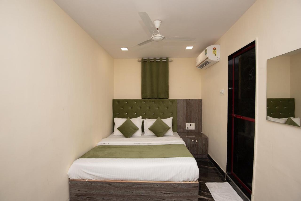 Hotel Priceless Suite Bombay Exhibition Centre Goregaon West מומביי מראה חיצוני תמונה