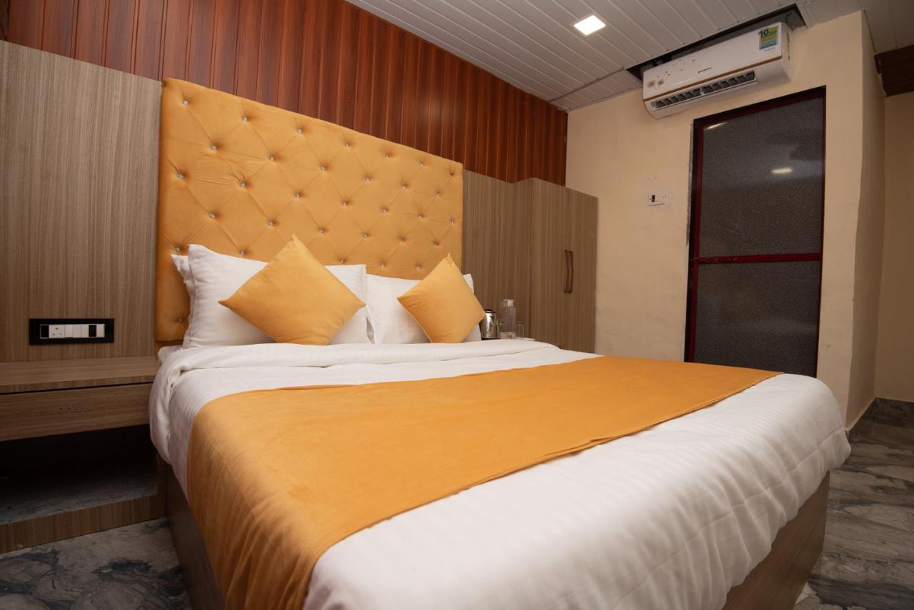 Hotel Priceless Suite Bombay Exhibition Centre Goregaon West מומביי מראה חיצוני תמונה