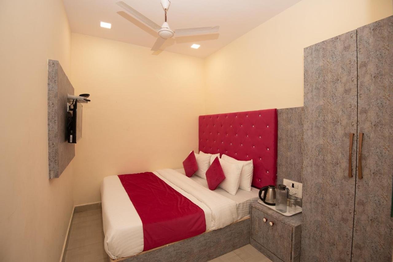 Hotel Priceless Suite Bombay Exhibition Centre Goregaon West מומביי מראה חיצוני תמונה