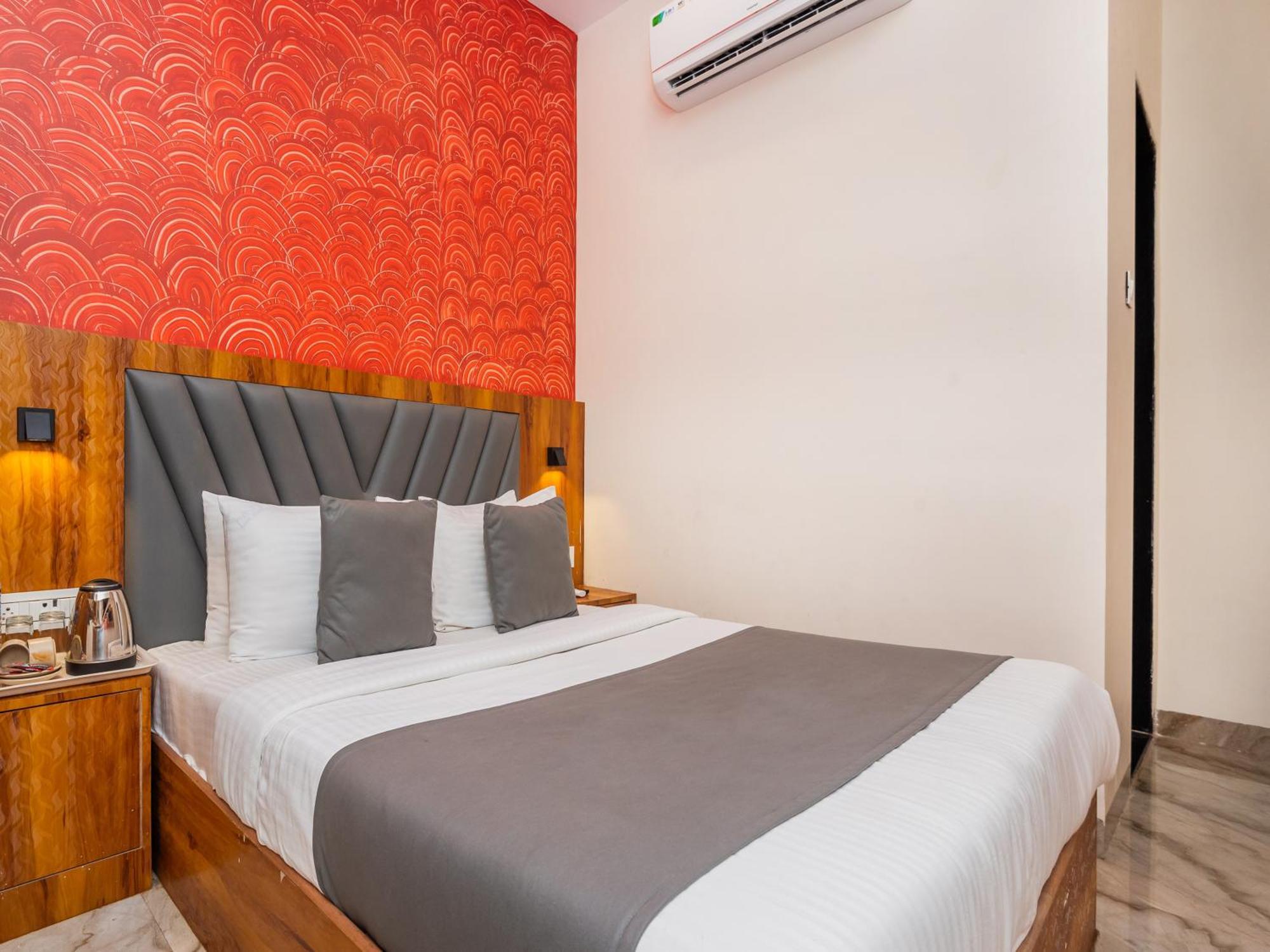 Hotel Priceless Suite Bombay Exhibition Centre Goregaon West מומביי מראה חיצוני תמונה
