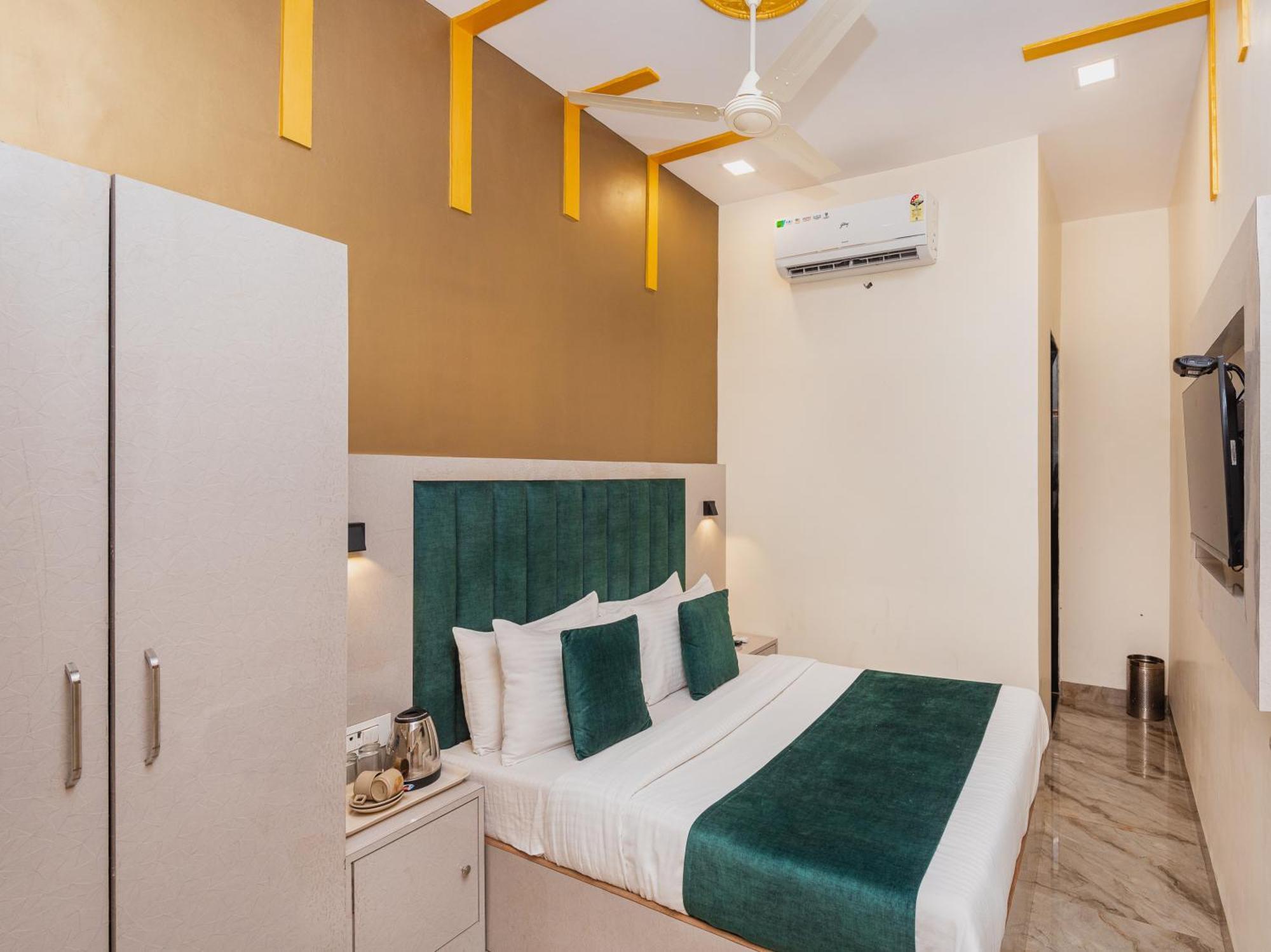 Hotel Priceless Suite Bombay Exhibition Centre Goregaon West מומביי מראה חיצוני תמונה