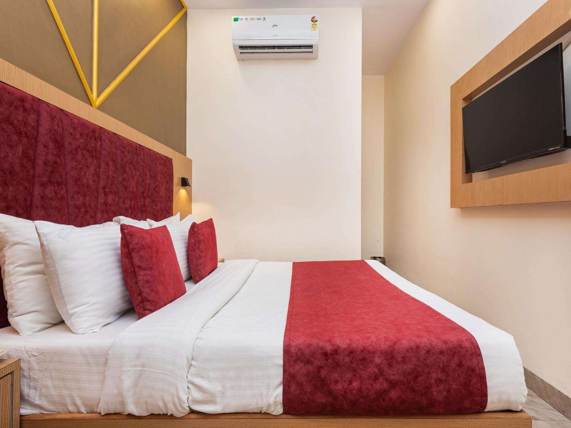 Hotel Priceless Suite Bombay Exhibition Centre Goregaon West מומביי מראה חיצוני תמונה