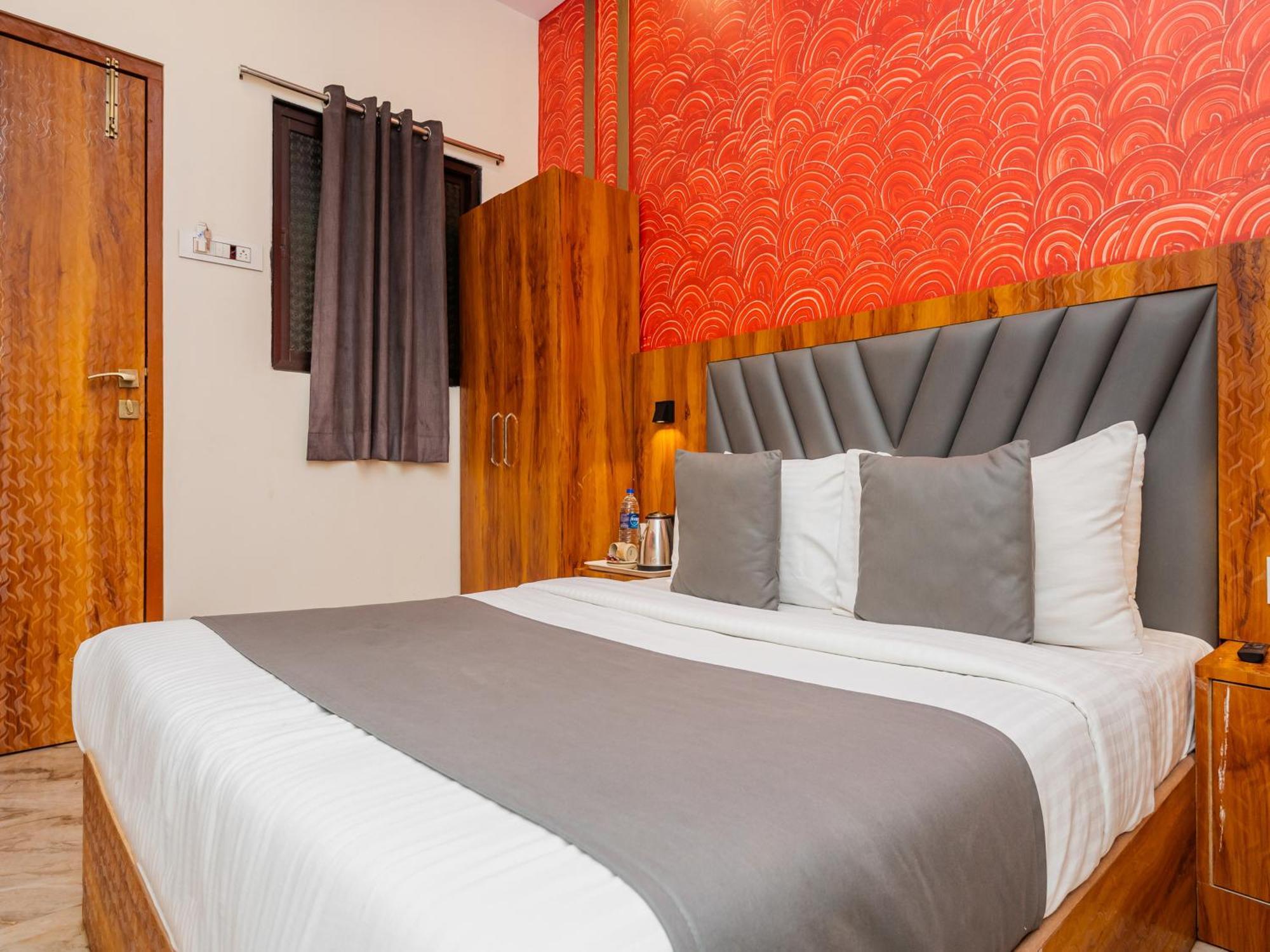 Hotel Priceless Suite Bombay Exhibition Centre Goregaon West מומביי מראה חיצוני תמונה